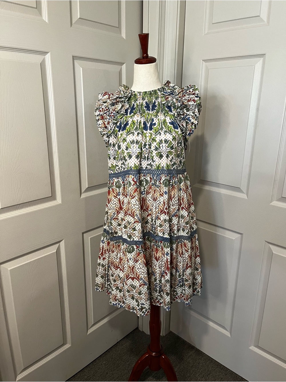 Ash & Eden Floral Tiered Dress with Ruffle Sleeves Size XS